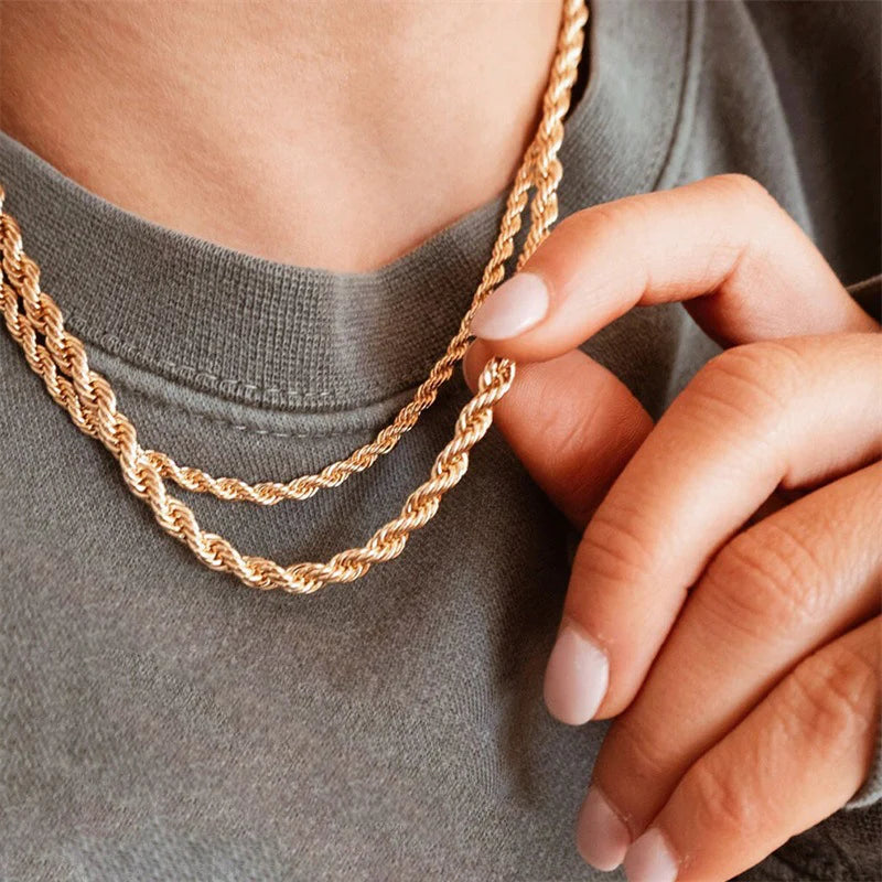 Olivia twisted chain necklace