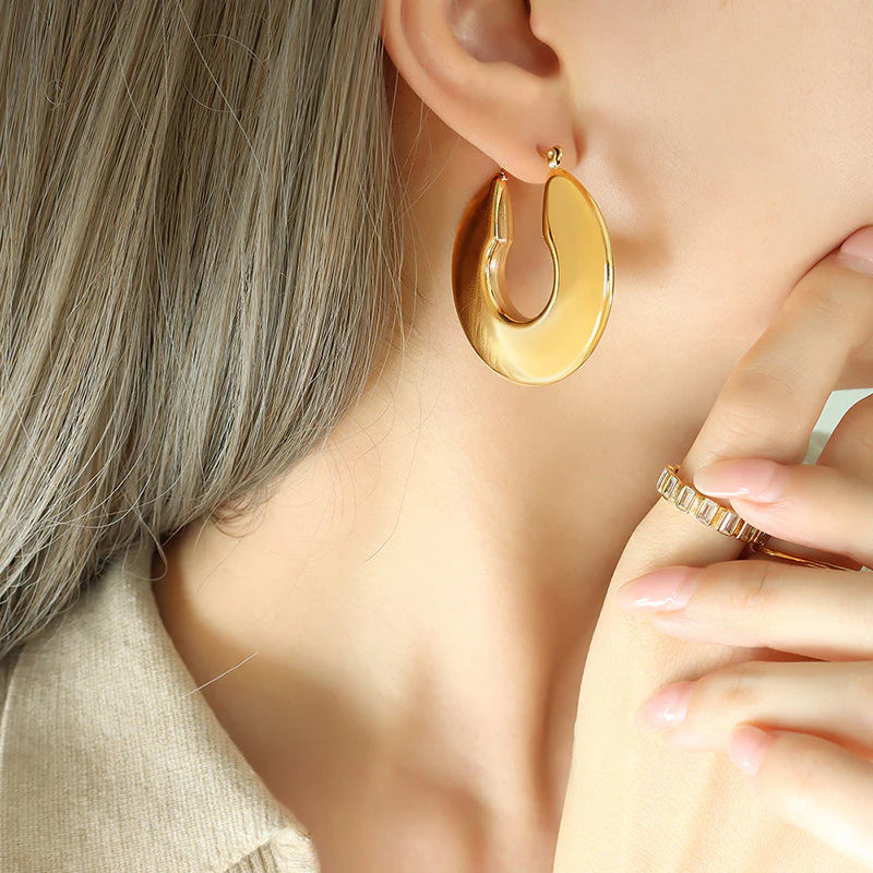 Sol gold hoop earrings