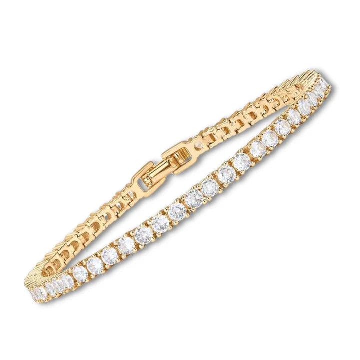 Luxurious tennis bracelet with moissanite and gold finish